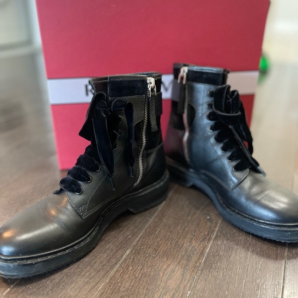 Roger Vivier Rangers Boot - Picture 2 of 4